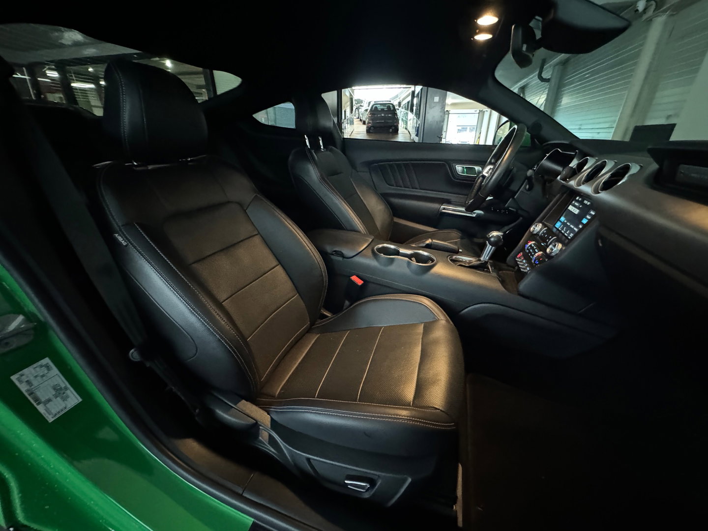 Ford Mustang Fastback 5.0 V8 GT Stoelverwarming |Stoelventilatie|Camera|Keyless|