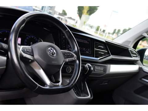 Volkswagen Transporter 2.0 TDI L2H1 30 DC Bulli Black Edition Adaptieve Cruise, Virtual, Camera, Carplay, Stoelverwarming, LED, 2 x Schuifdeur, Automaat, Trekhaak, Sensoren, Uniek!