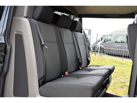 Volkswagen Transporter 2.0 TDI L2H1 30 DC Bulli Black Edition Adaptieve Cruise, Virtual, Camera, Carplay, Stoelverwarming, LED, 2 x Schuifdeur, Automaat, Trekhaak, Sensoren, Uniek!