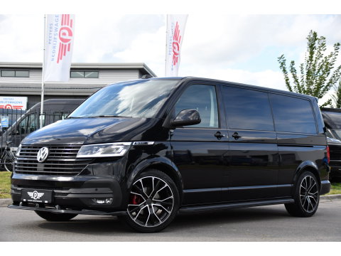 Volkswagen Transporter 2.0 TDI L2H1 30 DC Bulli Black Edition Adaptieve Cruise, Virtual, Camera, Carplay, Stoelverwarming, LED, 2 x Schuifdeur, Automaat, Trekhaak, Sensoren, Uniek!