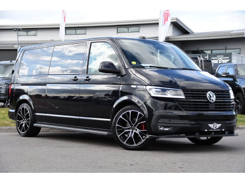 Volkswagen Transporter 2.0 TDI L2H1 30 DC Bulli Black Edition Adaptieve Cruise, Virtual, Camera, Carplay, Stoelverwarming, LED, 2 x Schuifdeur, Automaat, Trekhaak, Sensoren, Uniek!