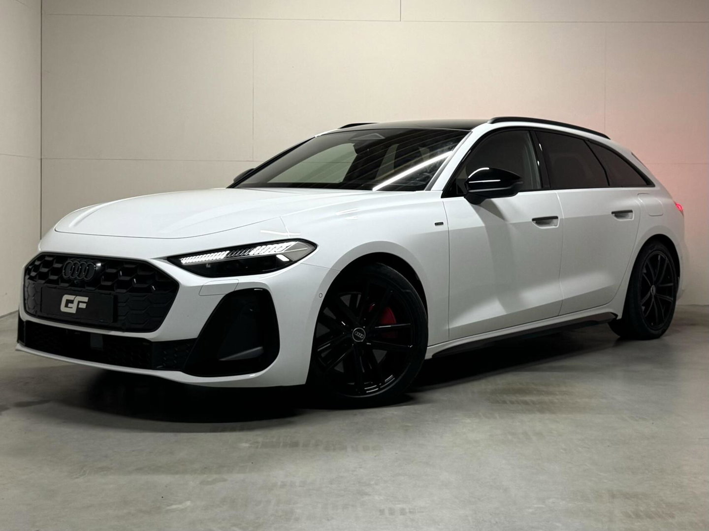 Audi A5 Avant 2.0 e-hybrid quattro S-Line Competition Pano 360° RS-Seats Passenger display