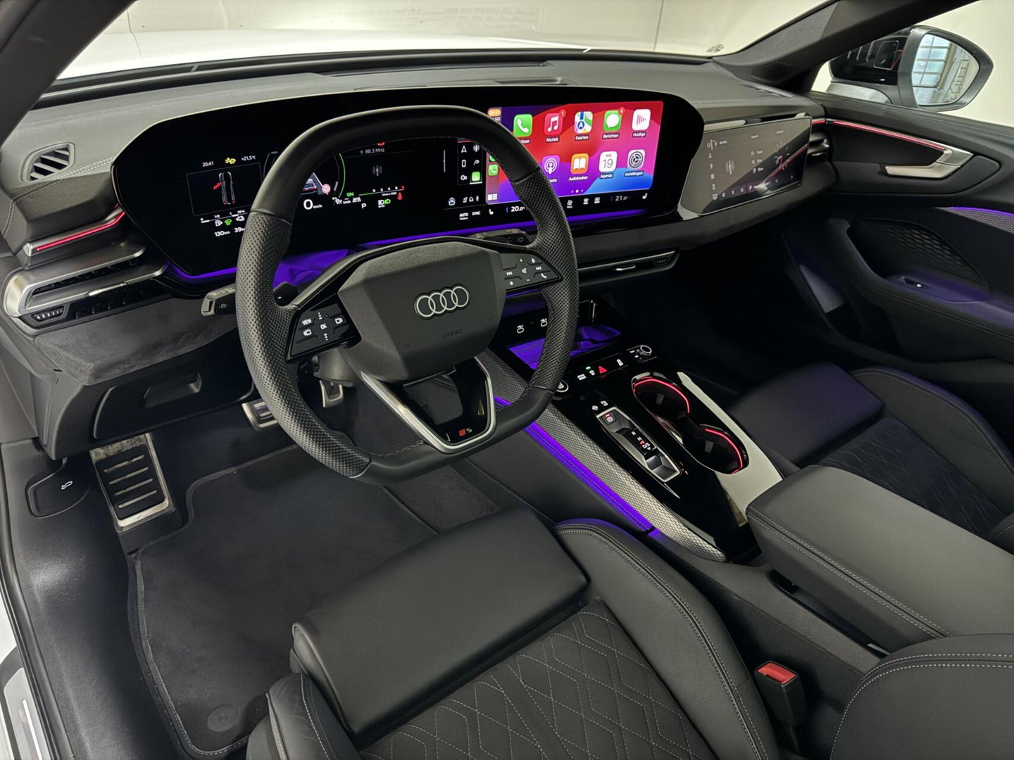 Audi A5 Avant 2.0 e-hybrid quattro S-Line Competition Pano 360° RS-Seats Passenger display