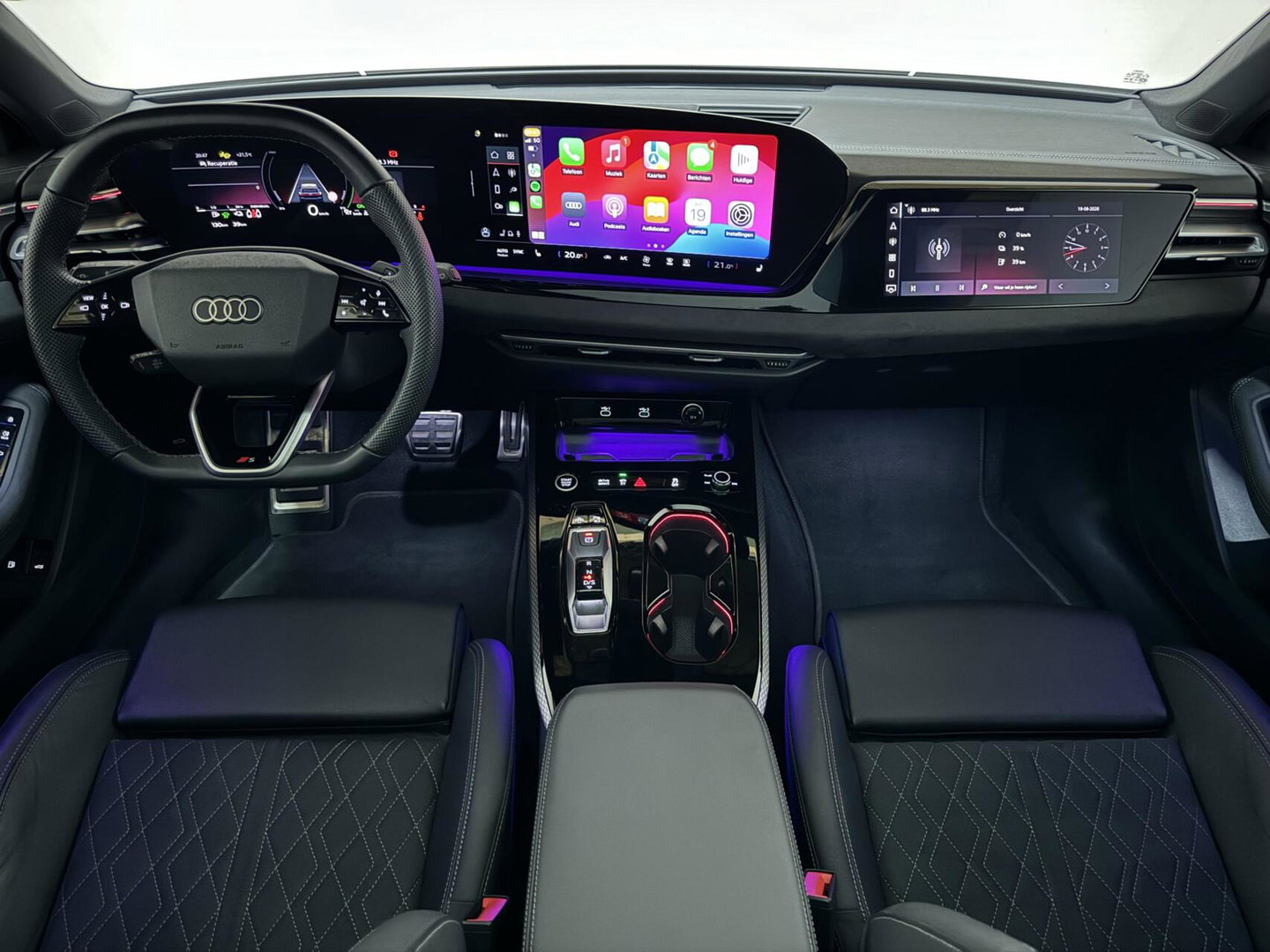 Audi A5 Avant 2.0 e-hybrid quattro S-Line Competition Pano 360° RS-Seats Passenger display