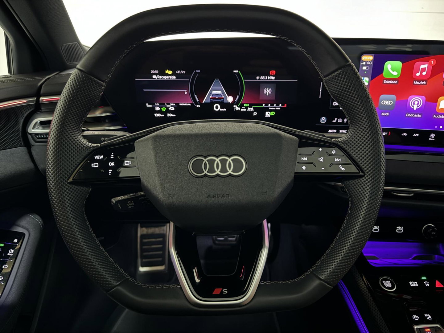 Audi A5 Avant 2.0 e-hybrid quattro S-Line Competition Pano 360° RS-Seats Passenger display