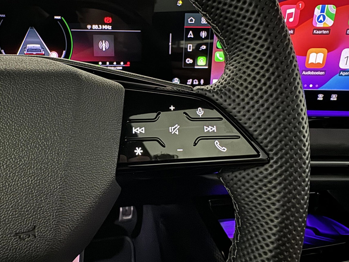 Audi A5 Avant 2.0 e-hybrid quattro S-Line Competition Pano 360° RS-Seats Passenger display