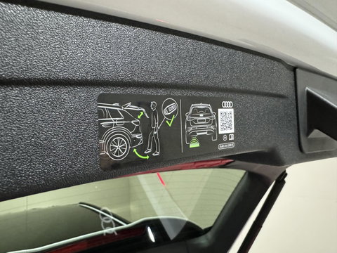 Audi A5 Avant 2.0 e-hybrid quattro S-Line Competition Pano 360° RS-Seats Passenger display