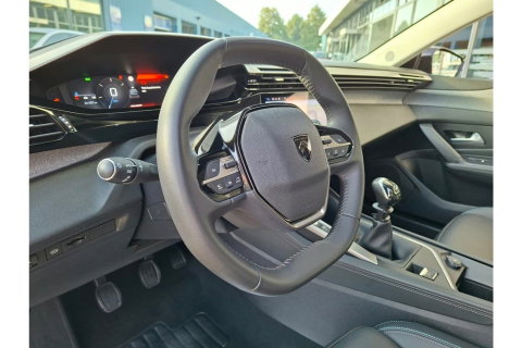Peugeot 308 308 SW 1.2 PURE-TECH 130PK ALLURE NAVI PDC LMV