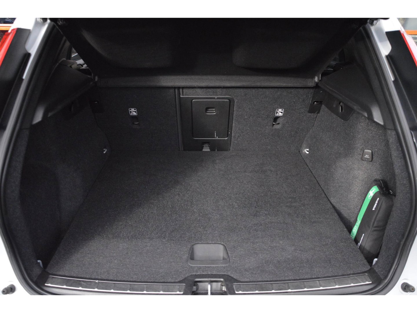Volvo XC40 T5 Recharge Inscription | Pilot-assist | Camera | Stoelverwarming | Stuurverwarming | Volvo On Call |