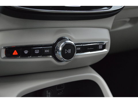 Volvo XC40 T5 Recharge Inscription | Pilot-assist | Camera | Stoelverwarming | Stuurverwarming | Volvo On Call |