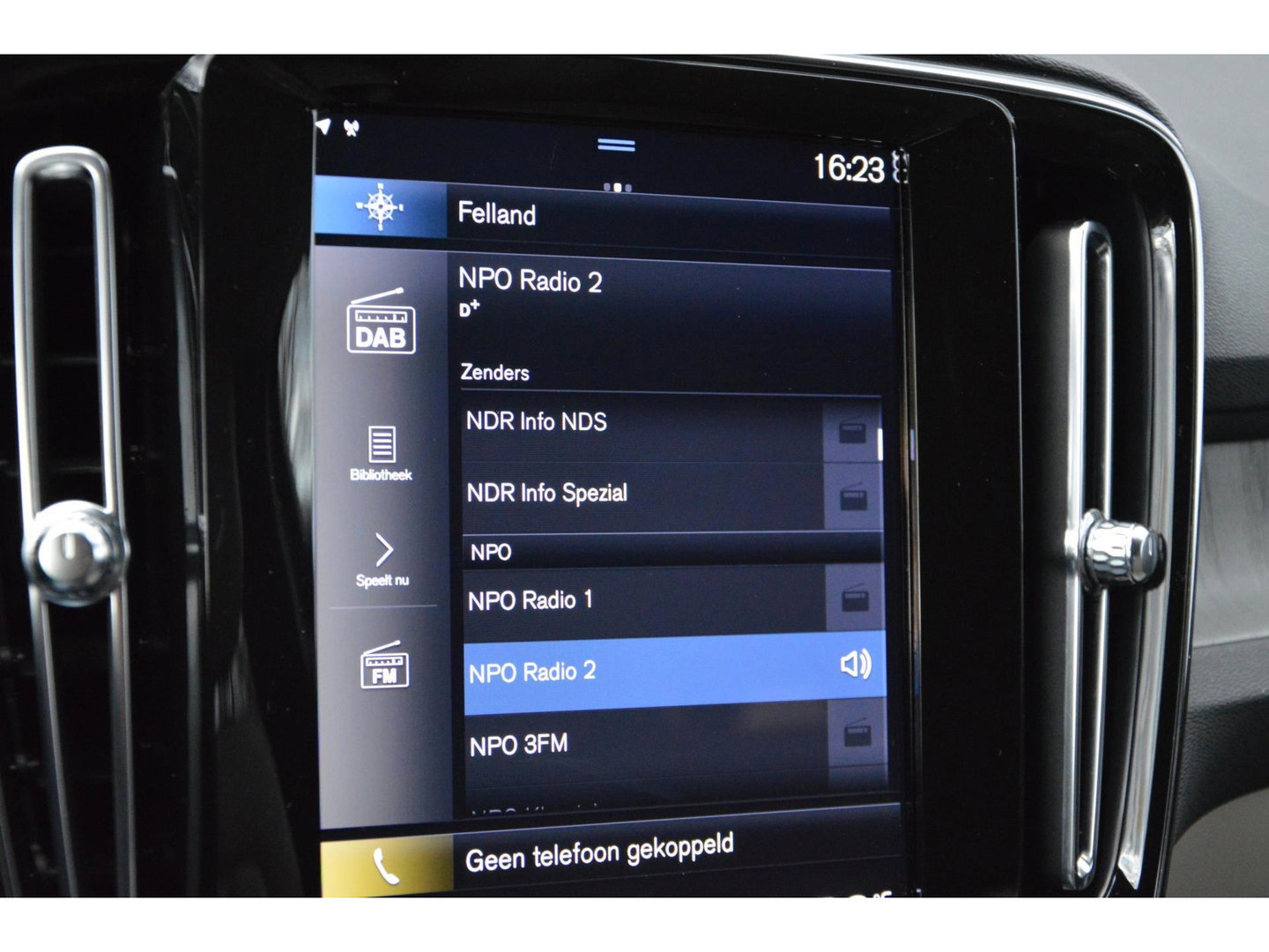 Volvo XC40 T5 Recharge Inscription | Pilot-assist | Camera | Stoelverwarming | Stuurverwarming | Volvo On Call |