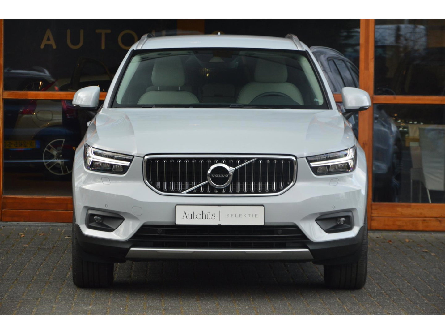 Volvo XC40 T5 Recharge Inscription | Pilot-assist | Camera | Stoelverwarming | Stuurverwarming | Volvo On Call |
