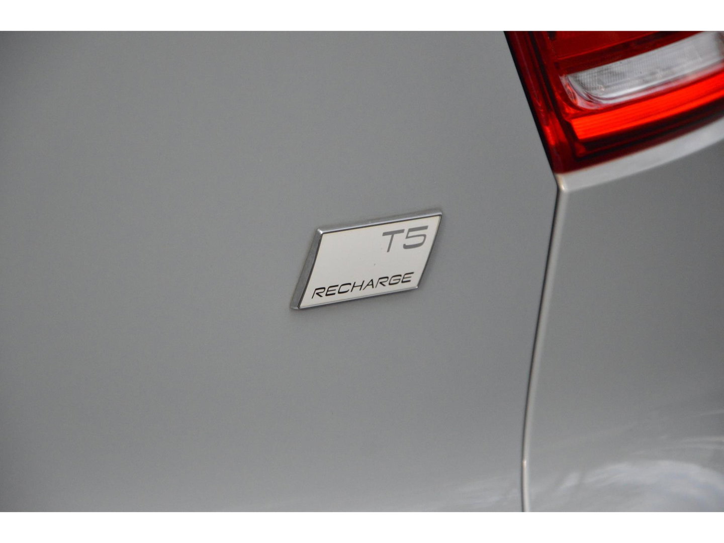 Volvo XC40 T5 Recharge Inscription | Pilot-assist | Camera | Stoelverwarming | Stuurverwarming | Volvo On Call |
