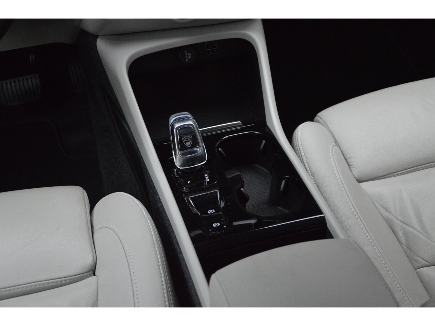 Volvo XC40 T5 Recharge Inscription | Pilot-assist | Camera | Stoelverwarming | Stuurverwarming | Volvo On Call |