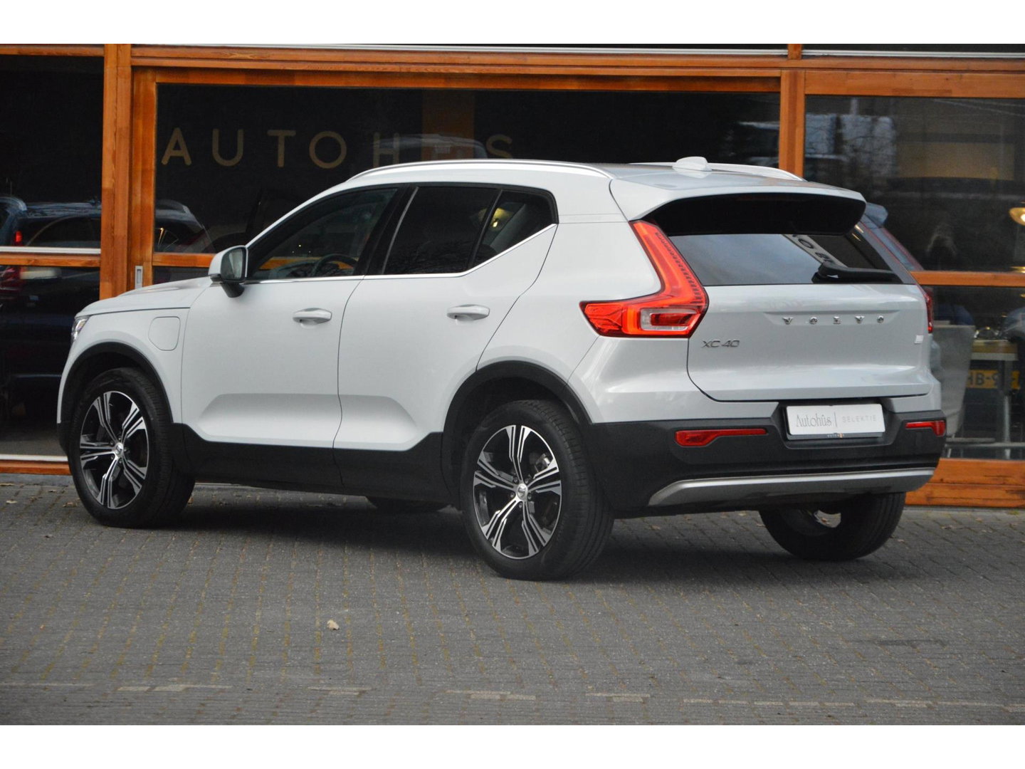 Volvo XC40 T5 Recharge Inscription | Pilot-assist | Camera | Stoelverwarming | Stuurverwarming | Volvo On Call |