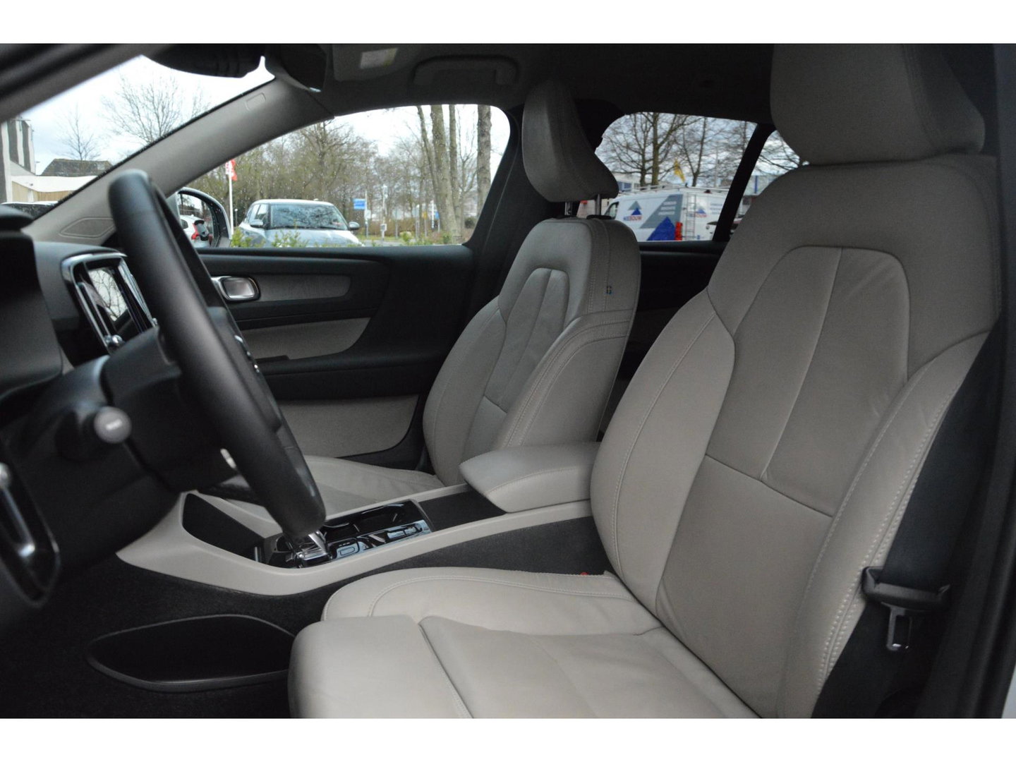 Volvo XC40 T5 Recharge Inscription | Pilot-assist | Camera | Stoelverwarming | Stuurverwarming | Volvo On Call |