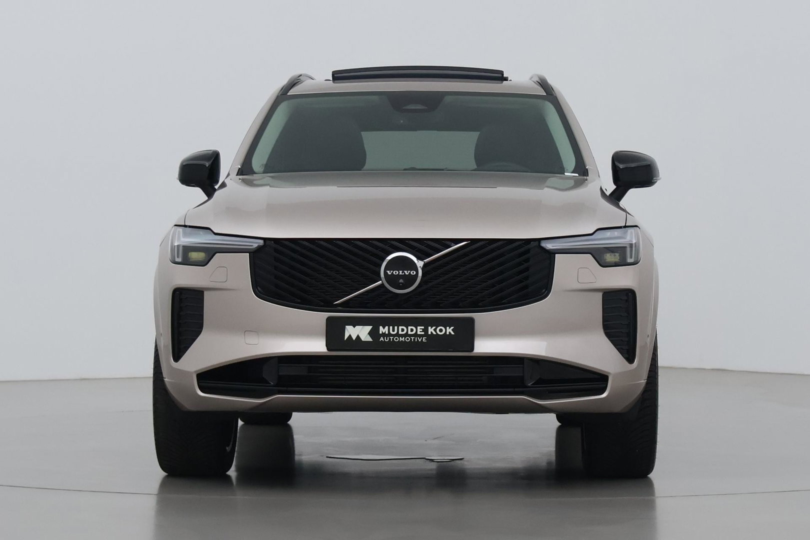 Volvo XC90 T8 Ultra Dark | Bowers&Wilkins | Stoelventilatie | Trekhaak | Panoramadak | 360° Camera | Massage | Head-Up | ACC