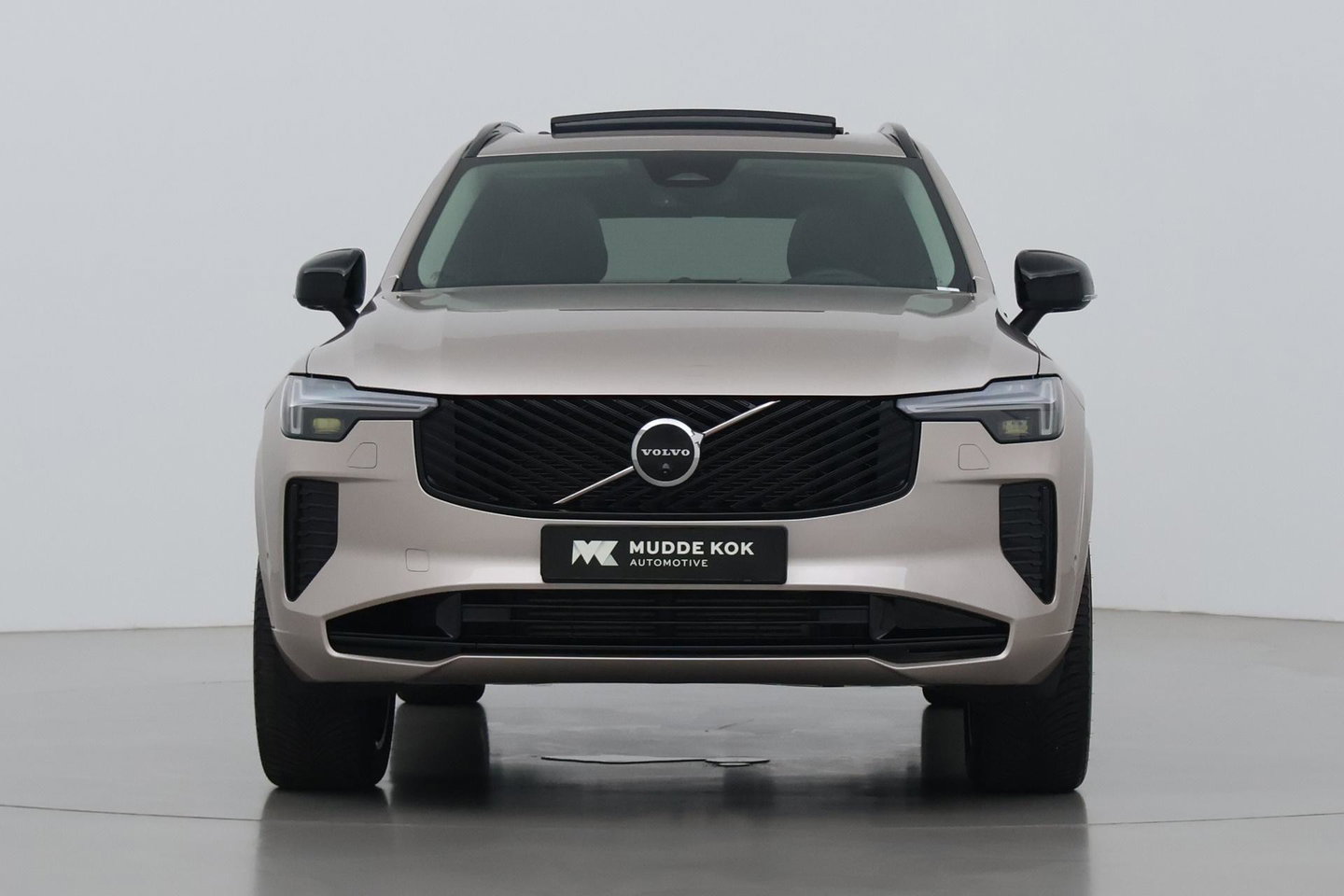 Volvo XC90 T8 Ultra Dark | Bowers&Wilkins | Stoelventilatie | Trekhaak | Panoramadak | 360° Camera | Massage | Head-Up | ACC