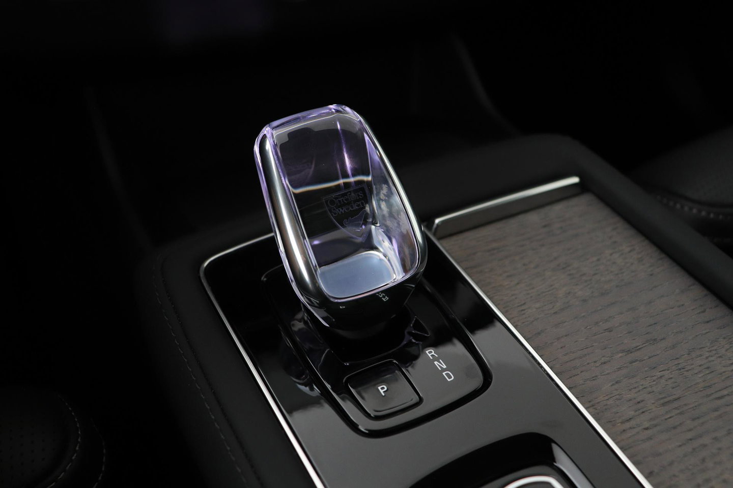 Volvo XC90 T8 Ultra Dark | Bowers&Wilkins | Stoelventilatie | Trekhaak | Panoramadak | 360° Camera | Massage | Head-Up | ACC