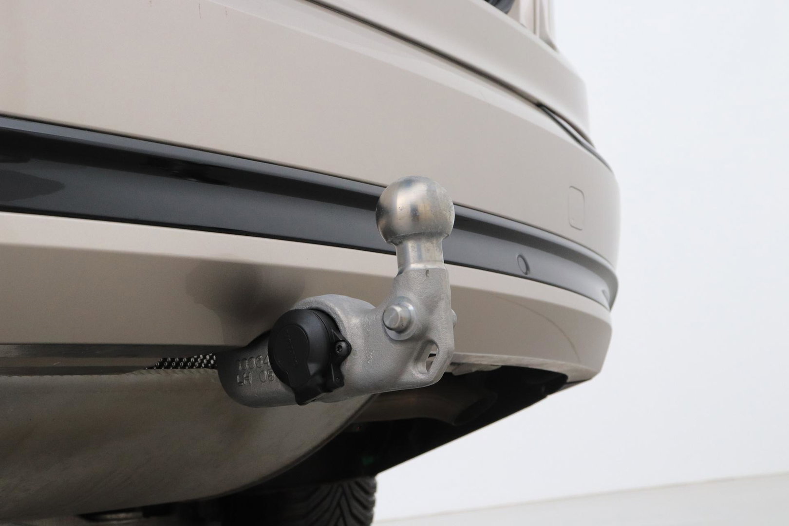 Volvo XC90 T8 Ultra Dark | Bowers&Wilkins | Stoelventilatie | Trekhaak | Panoramadak | 360° Camera | Massage | Head-Up | ACC