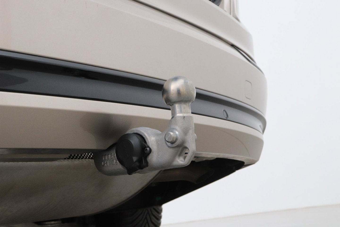 Volvo XC90 T8 Ultra Dark | Bowers&Wilkins | Stoelventilatie | Trekhaak | Panoramadak | 360° Camera | Massage | Head-Up | ACC