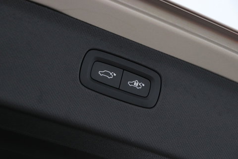 Volvo XC90 T8 Ultra Dark | Bowers&Wilkins | Stoelventilatie | Trekhaak | Panoramadak | 360° Camera | Massage | Head-Up | ACC