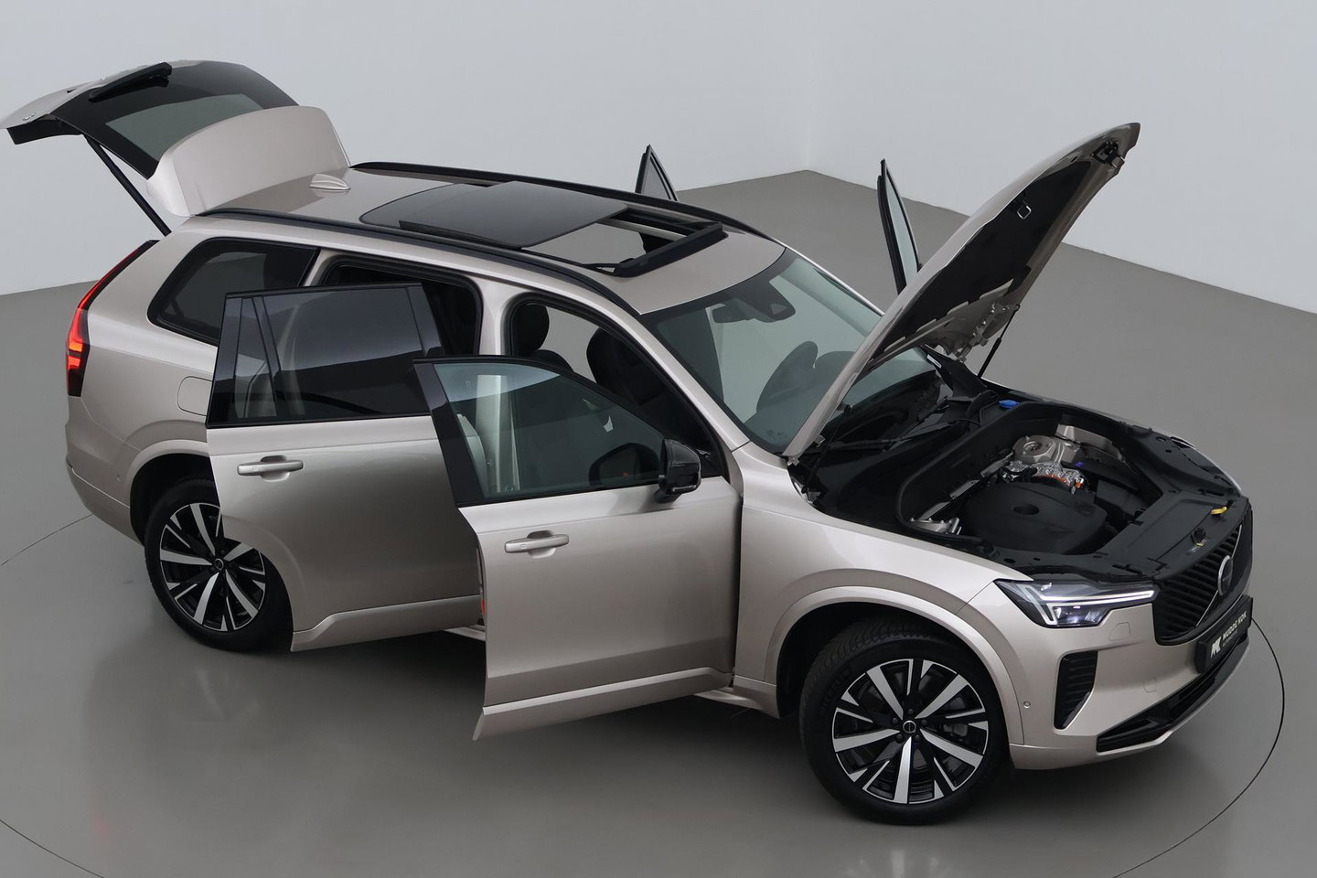 Volvo XC90 T8 Ultra Dark | Bowers&Wilkins | Stoelventilatie | Trekhaak | Panoramadak | 360° Camera | Massage | Head-Up | ACC