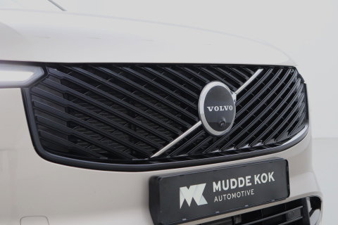 Volvo XC90 T8 Ultra Dark | Bowers&Wilkins | Stoelventilatie | Trekhaak | Panoramadak | 360° Camera | Massage | Head-Up | ACC
