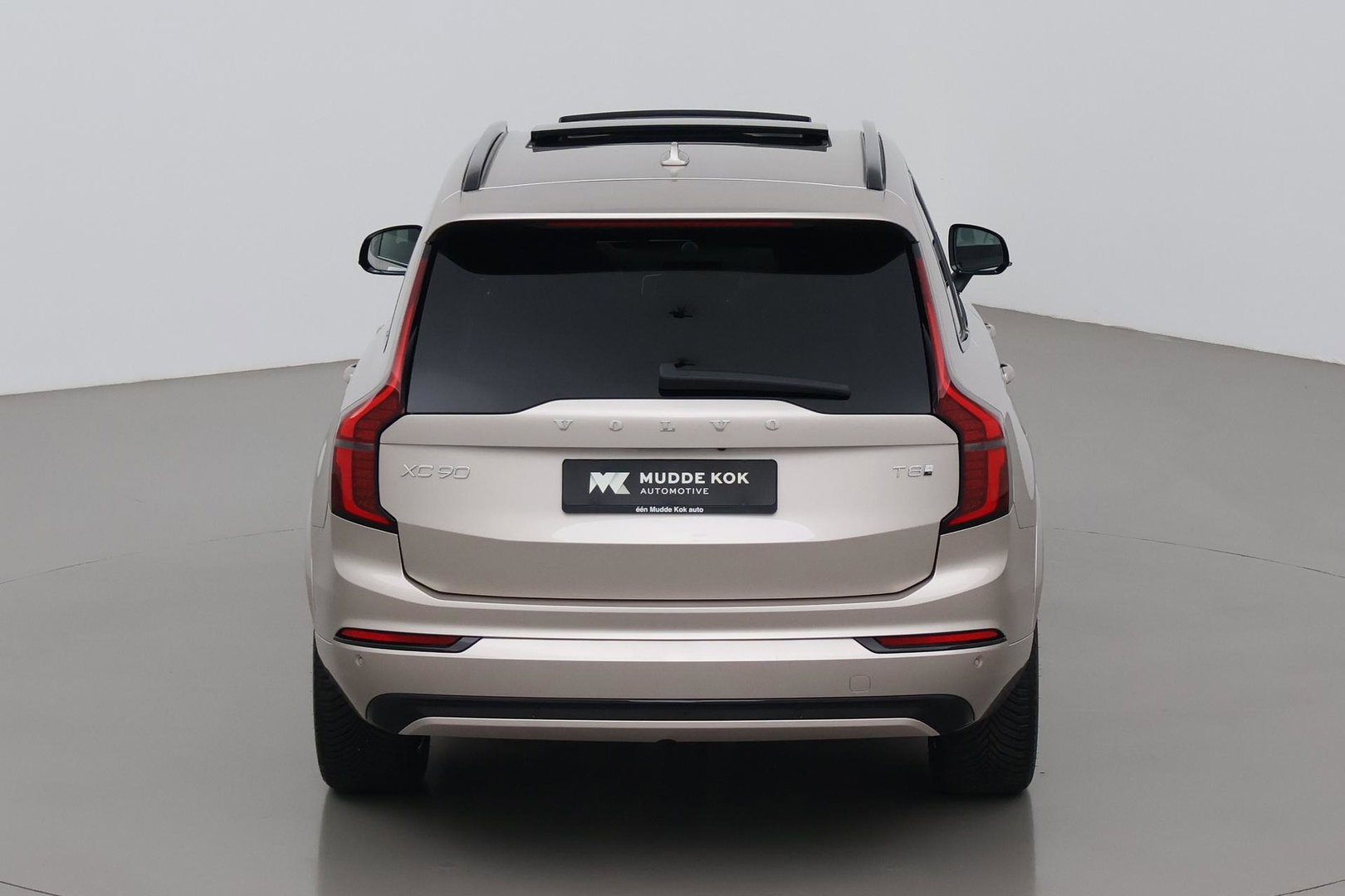 Volvo XC90 T8 Ultra Dark | Bowers&Wilkins | Stoelventilatie | Trekhaak | Panoramadak | 360° Camera | Massage | Head-Up | ACC