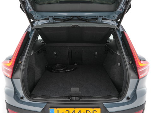 Volvo XC40 1.5 T4 Recharge R-Design Expression {SoH-83%} (Plug-in) (INCL-BTW)  Aut. *PANO | DIGI-COCKPIT | HARMAN/KARDON | BLINDSPOT | KEYLESS | DAB | SPORTSEATS | FULL-LED | NAVI-FULLMAP | CAMERA | ECC | TOWBAR | 18'' ALU*