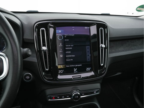 Volvo XC40 1.5 T4 Recharge R-Design Expression {SoH-83%} (Plug-in) (INCL-BTW)  Aut. *PANO | DIGI-COCKPIT | HARMAN/KARDON | BLINDSPOT | KEYLESS | DAB | SPORTSEATS | FULL-LED | NAVI-FULLMAP | CAMERA | ECC | TOWBAR | 18'' ALU*