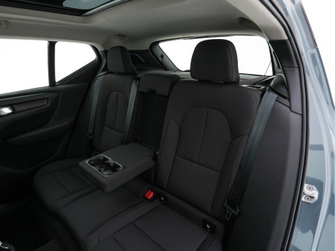Volvo XC40 1.5 T4 Recharge R-Design Expression {SoH-83%} (Plug-in) (INCL-BTW)  Aut. *PANO | DIGI-COCKPIT | HARMAN/KARDON | BLINDSPOT | KEYLESS | DAB | SPORTSEATS | FULL-LED | NAVI-FULLMAP | CAMERA | ECC | TOWBAR | 18'' ALU*