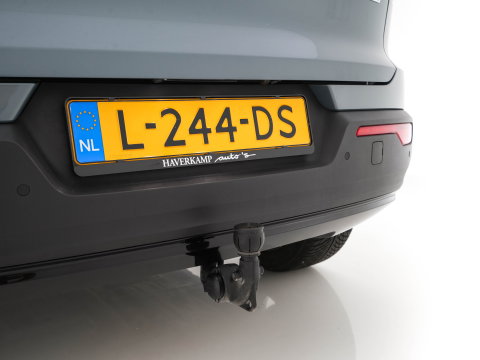 Volvo XC40 1.5 T4 Recharge R-Design Expression {SoH-83%} (Plug-in) (INCL-BTW)  Aut. *PANO | DIGI-COCKPIT | HARMAN/KARDON | BLINDSPOT | KEYLESS | DAB | SPORTSEATS | FULL-LED | NAVI-FULLMAP | CAMERA | ECC | TOWBAR | 18'' ALU*