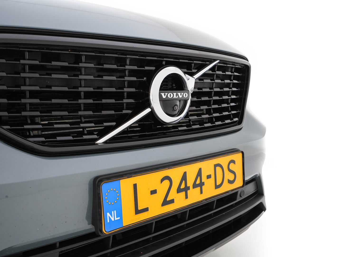 Volvo XC40 1.5 T4 Recharge R-Design Expression {SoH-83%} (Plug-in) (INCL-BTW)  Aut. *PANO | DIGI-COCKPIT | HARMAN/KARDON | BLINDSPOT | KEYLESS | DAB | SPORTSEATS | FULL-LED | NAVI-FULLMAP | CAMERA | ECC | TOWBAR | 18'' ALU*