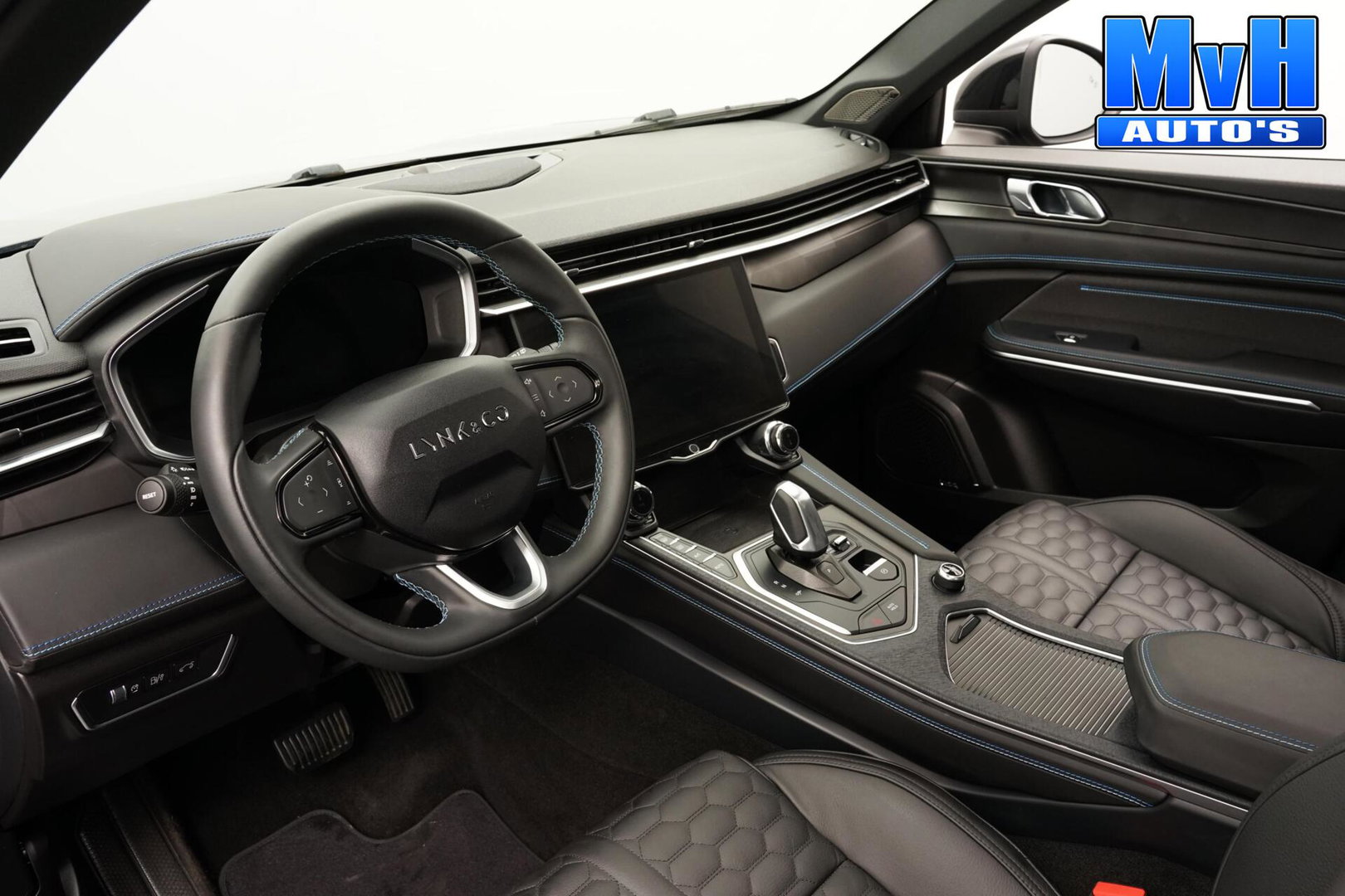 Lynk & Co 01 1.5 PHEV|FULL BLACK XL|ZWARTE.HEMEL|LEER|PANO