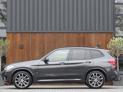 BMW X3 30e 292PK X-Drive M-Sport / Head-Up / panoramadak / BTW / 360°