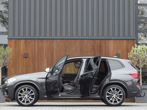 BMW X3 30e 292PK X-Drive M-Sport / Head-Up / panoramadak / BTW / 360°