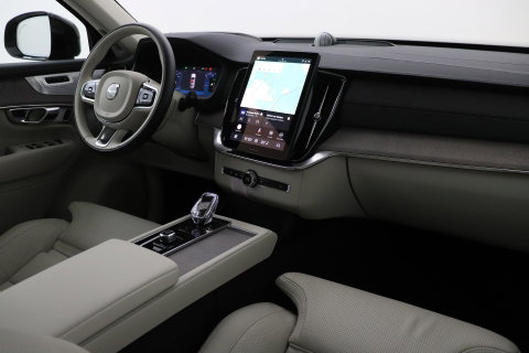 Volvo XC90 T8 Ultra Dark | Bowers&Wilkins | Stoelventilatie | Trekhaak | Panoramadak | 360° Camera | Massage | Head-Up | ACC