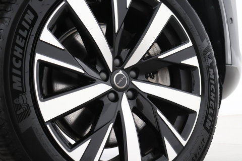 Volvo XC90 T8 Ultra Dark | Bowers&Wilkins | Stoelventilatie | Trekhaak | Panoramadak | 360° Camera | Massage | Head-Up | ACC