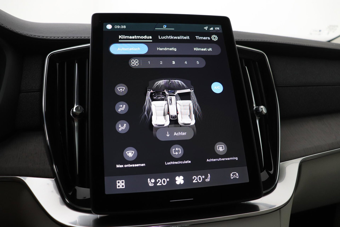 Volvo XC90 T8 Ultra Dark | Bowers&Wilkins | Stoelventilatie | Trekhaak | Panoramadak | 360° Camera | Massage | Head-Up | ACC