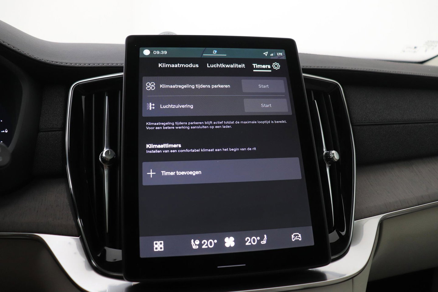 Volvo XC90 T8 Ultra Dark | Bowers&Wilkins | Stoelventilatie | Trekhaak | Panoramadak | 360° Camera | Massage | Head-Up | ACC
