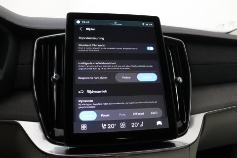 Volvo XC90 T8 Ultra Dark | Bowers&Wilkins | Stoelventilatie | Trekhaak | Panoramadak | 360° Camera | Massage | Head-Up | ACC