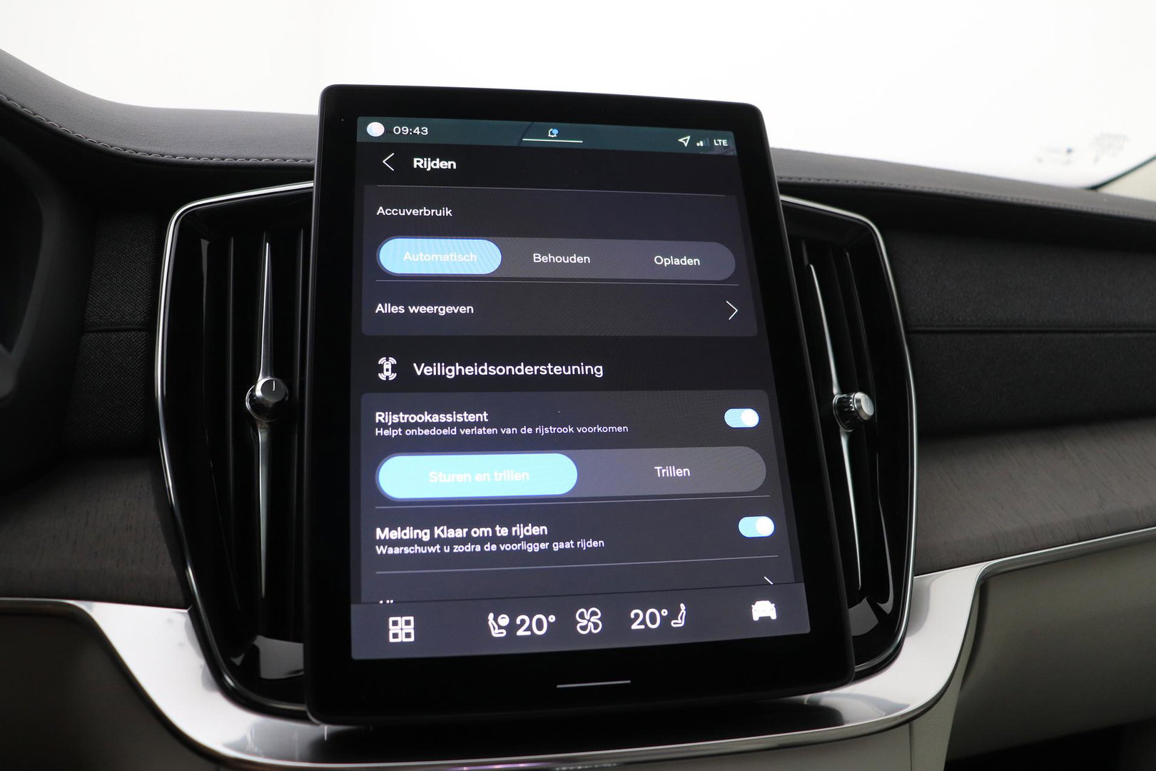 Volvo XC90 T8 Ultra Dark | Bowers&Wilkins | Stoelventilatie | Trekhaak | Panoramadak | 360° Camera | Massage | Head-Up | ACC