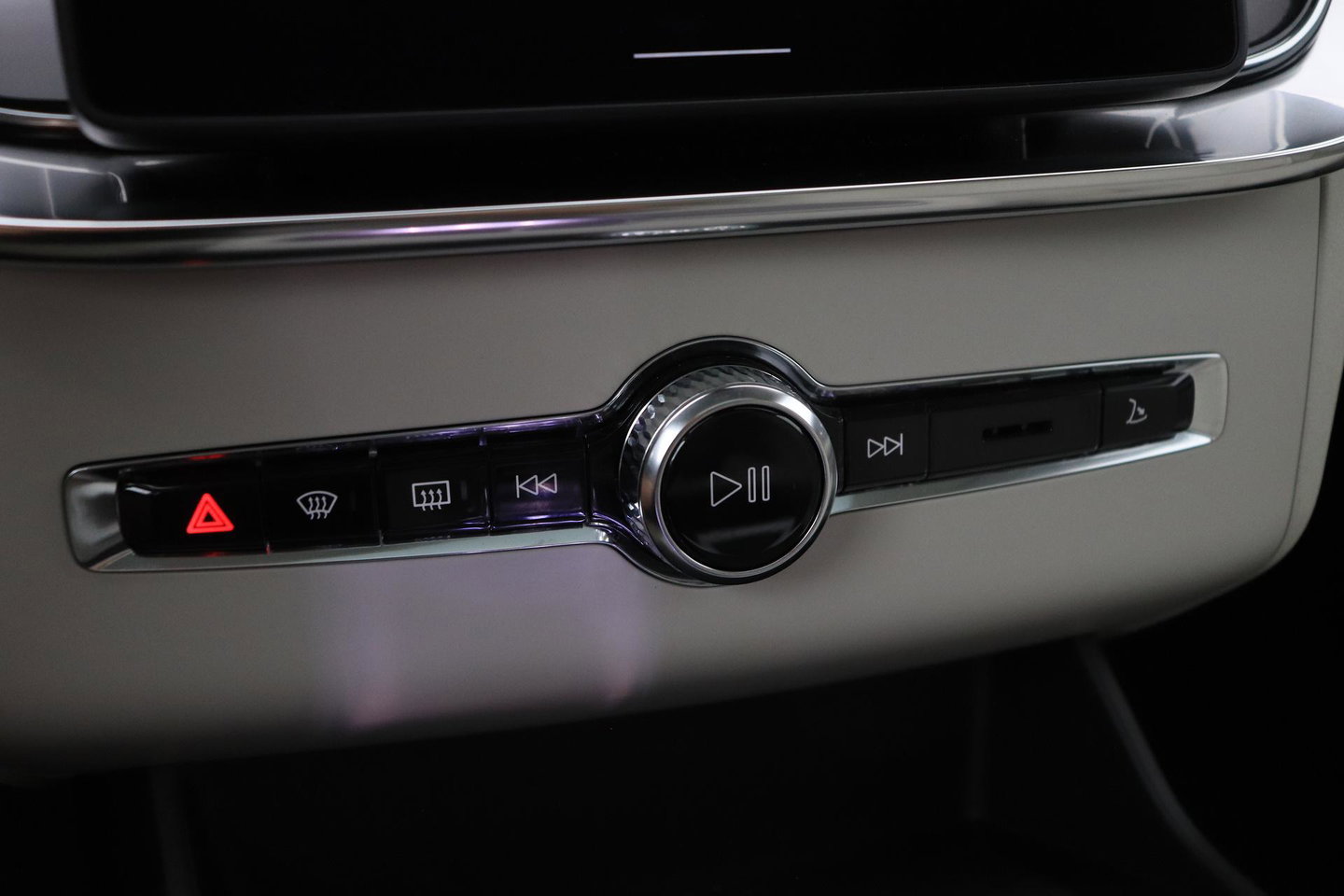 Volvo XC90 T8 Ultra Dark | Bowers&Wilkins | Stoelventilatie | Trekhaak | Panoramadak | 360° Camera | Massage | Head-Up | ACC