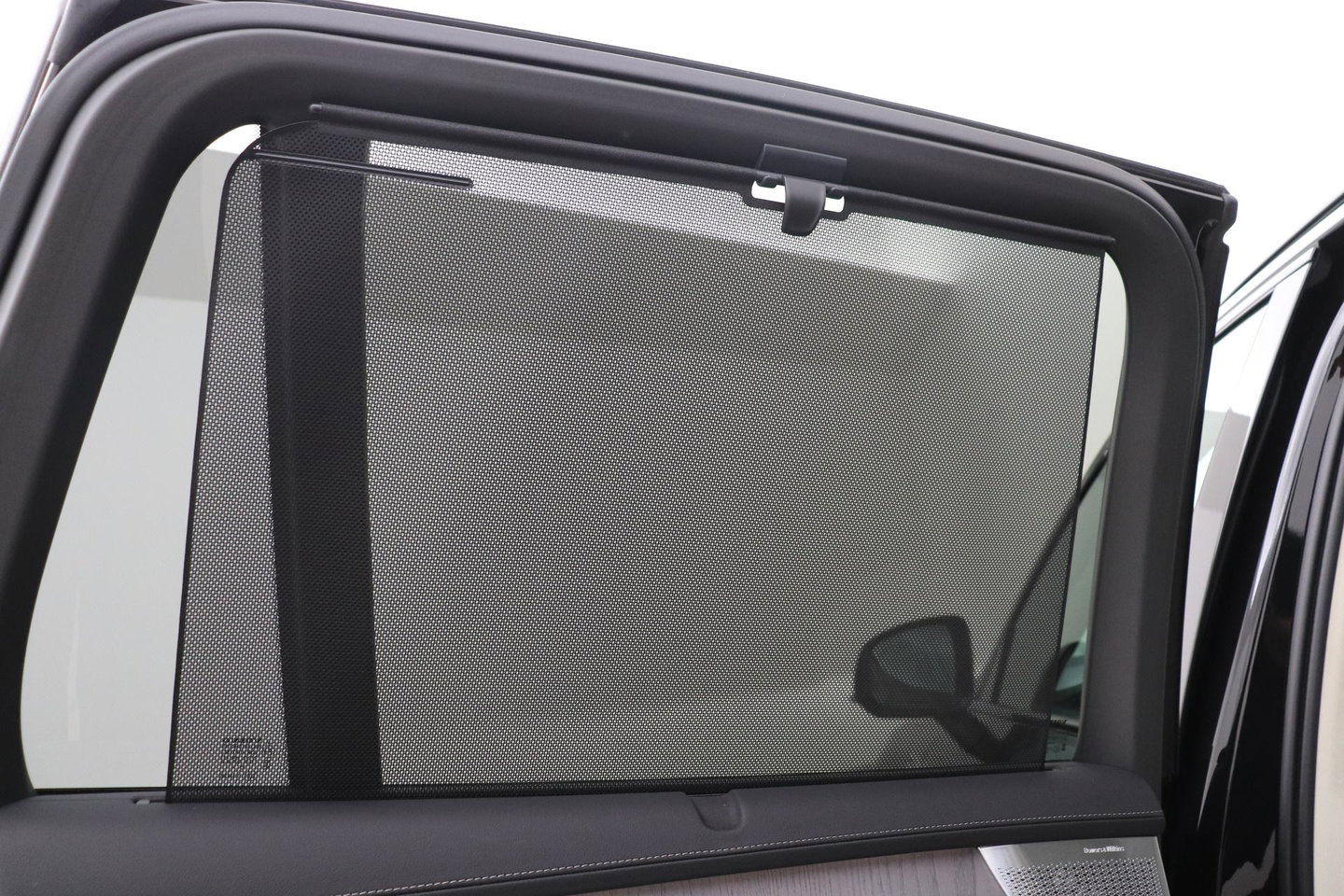 Volvo XC90 T8 Ultra Dark | Bowers&Wilkins | Stoelventilatie | Trekhaak | Panoramadak | 360° Camera | Massage | Head-Up | ACC