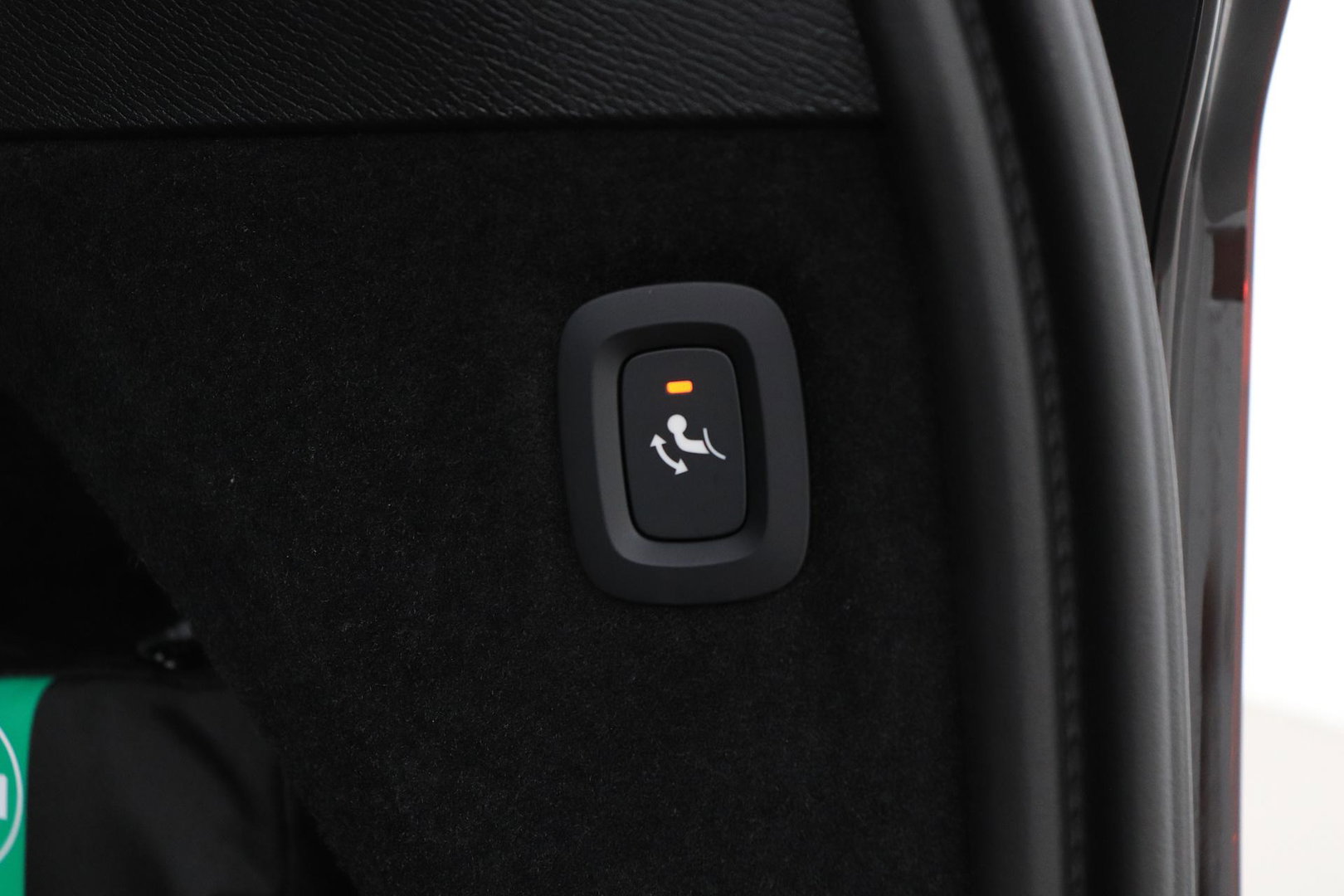 Volvo XC90 T8 Ultra Dark | Bowers&Wilkins | Stoelventilatie | Trekhaak | Panoramadak | 360° Camera | Massage | Head-Up | ACC