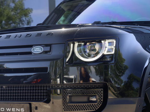 Land Rover Defender 110 P400e SE | 24.900 km | BTW auto | SOH 95,1%