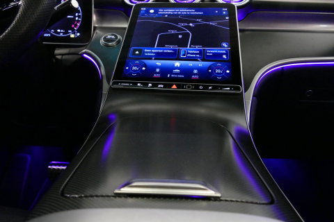 Mercedes-Benz GLC 300e 4MATIC AMG Line / GLC63s AMG diffuser / Panamericana Grille / Achterasbesturing / Panoramadak / Luchtvering / Elektr. verstelbare stoelen (memory) / Burmester 3D Surround Sound / Digital Light (laser) / HUD / Rondomzichtcamera / Apple Carplay - Andro