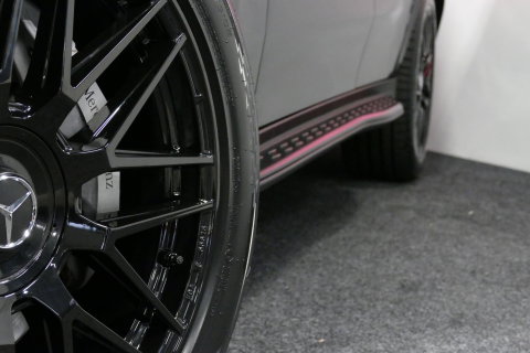 Mercedes-Benz GLC 300e 4MATIC AMG Line / GLC63s AMG diffuser / Panamericana Grille / Achterasbesturing / Panoramadak / Luchtvering / Elektr. verstelbare stoelen (memory) / Burmester 3D Surround Sound / Digital Light (laser) / HUD / Rondomzichtcamera / Apple Carplay - Andro