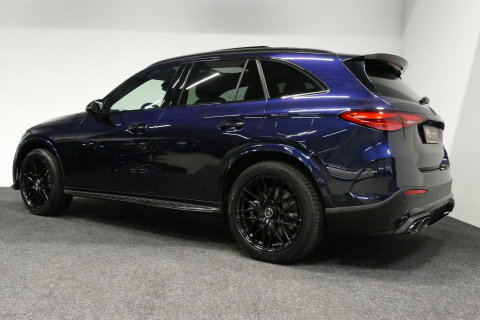 Mercedes-Benz GLC 300e 4MATIC AMG Line / GLC63s AMG diffuser / Panamericana Grille / Achterasbesturing / Panoramadak / Luchtvering / Elektr. verstelbare stoelen (memory) / Burmester 3D Surround Sound / Digital Light (laser) / HUD / Rondomzichtcamera / Apple Carplay - Andro